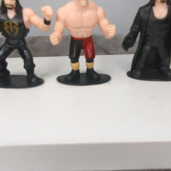 WWE mini wrestler figures wrestling - Picture 3 of 13